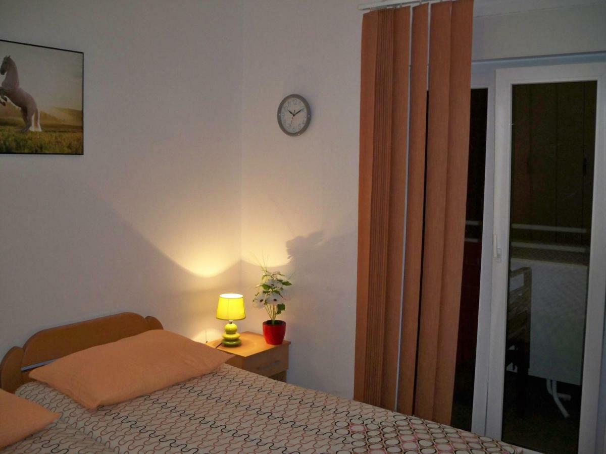 Apartmani Perkovic Baska Voda Exterior photo